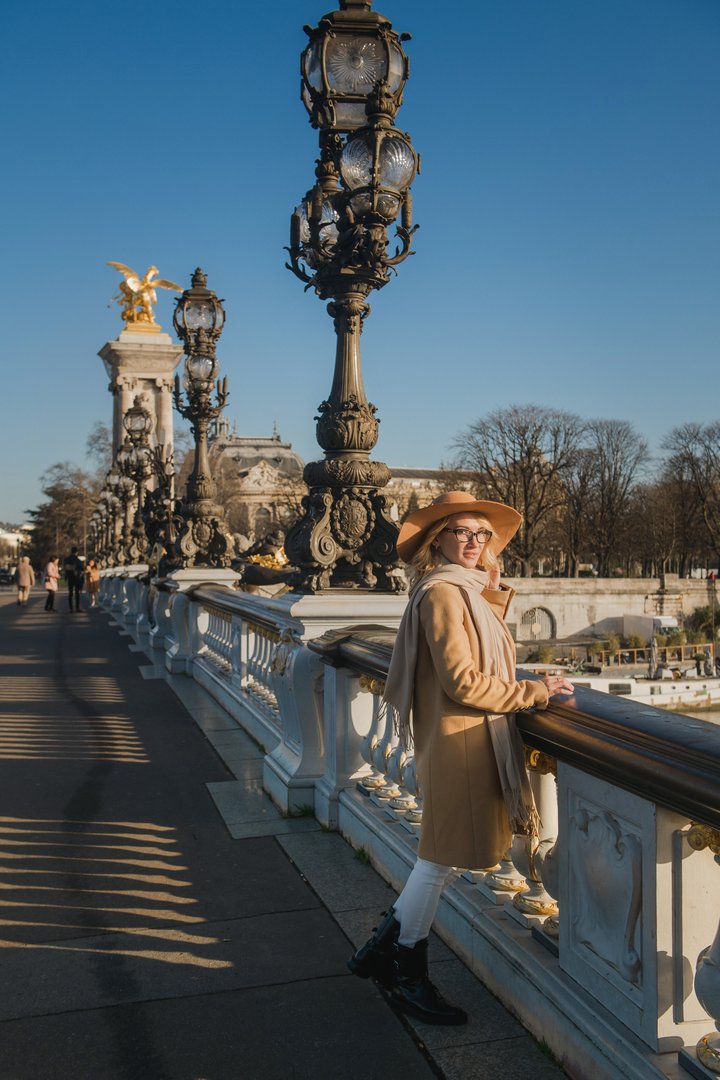 Фотосессия в Париже в стиле fashion. Фото-маршрут №1. Портрет на мосту Сены.