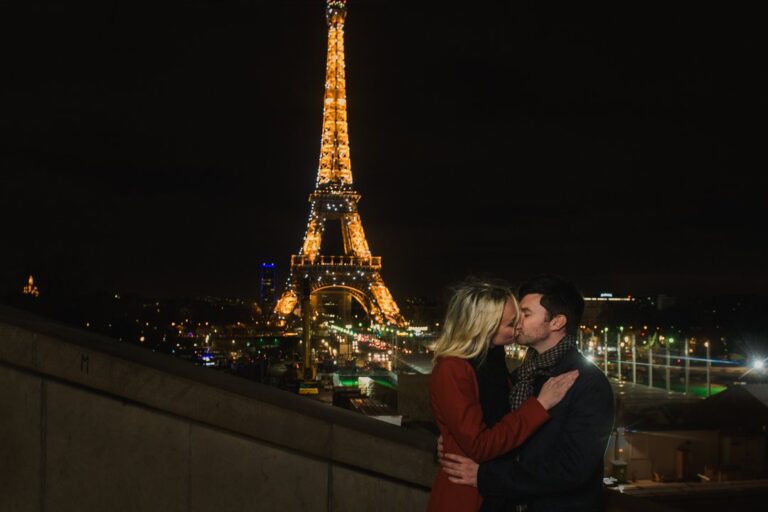 Фотосессия в стиле Париж: романтические кадры у Эйфелевой башни